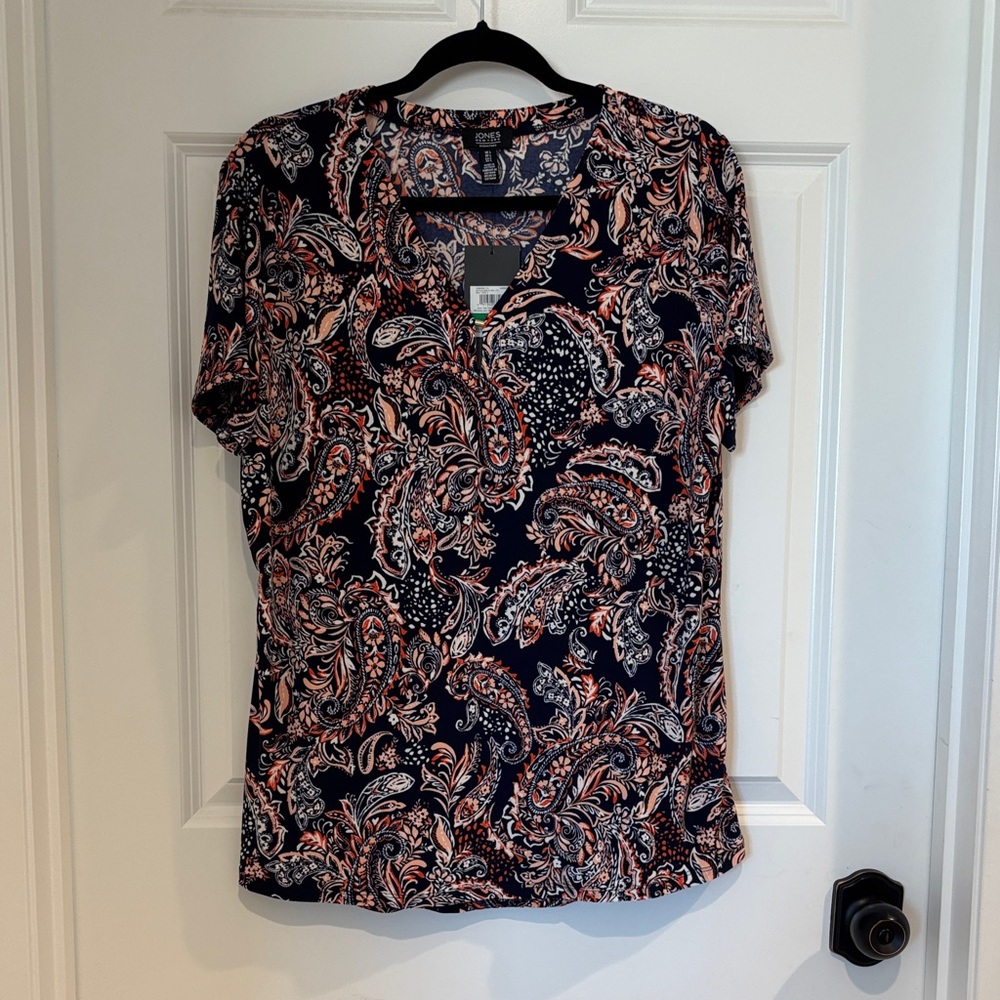 Jones New York Navy and Coral Paisley Blouse